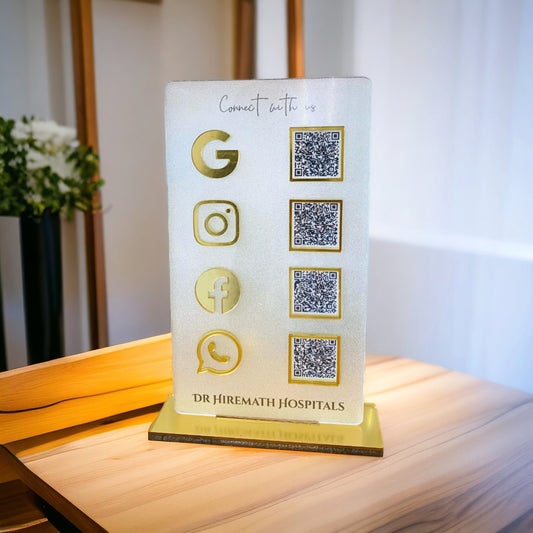 4 QR Digital Vertical Standee