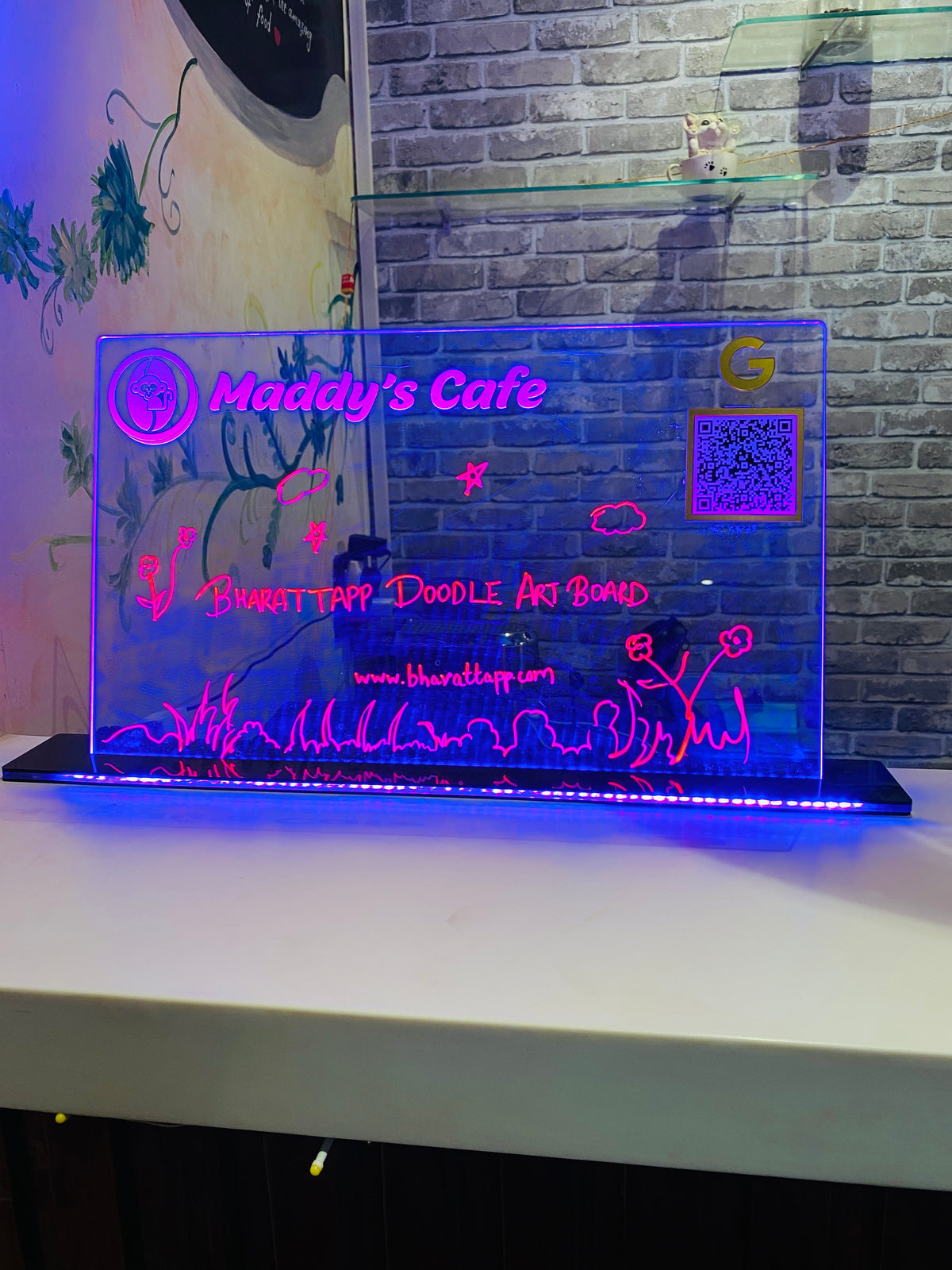 Bharattapp Premium Doodle Art Board with Multi Colour Light & NFC Dynamic QR