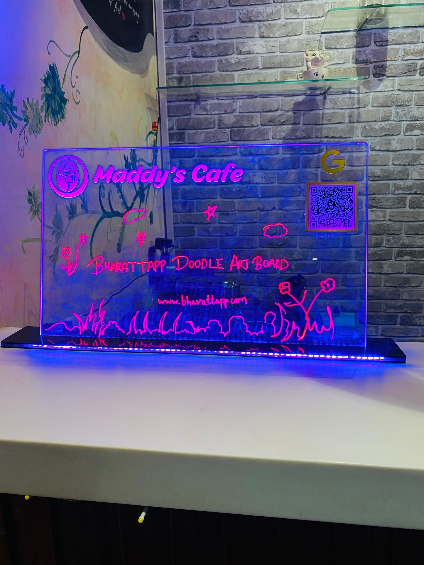 Bharattapp Premium Doodle Art Board with Multi Colour Light & NFC Dynamic QR